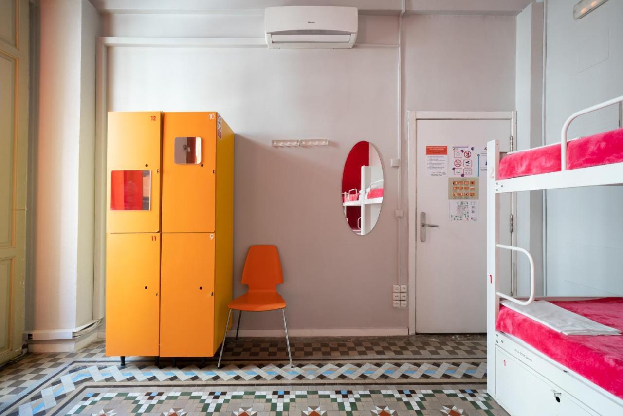 Red Nest Hostel Walencja Zewnętrze zdjęcie