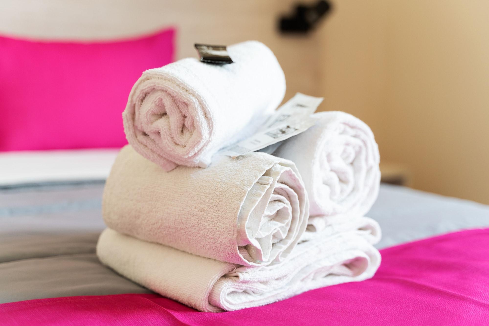 Red Nest Hostel Walencja Zewnętrze zdjęcie
