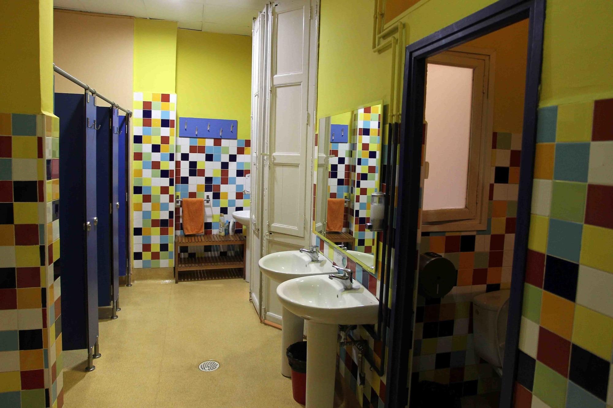 Red Nest Hostel Walencja Zewnętrze zdjęcie