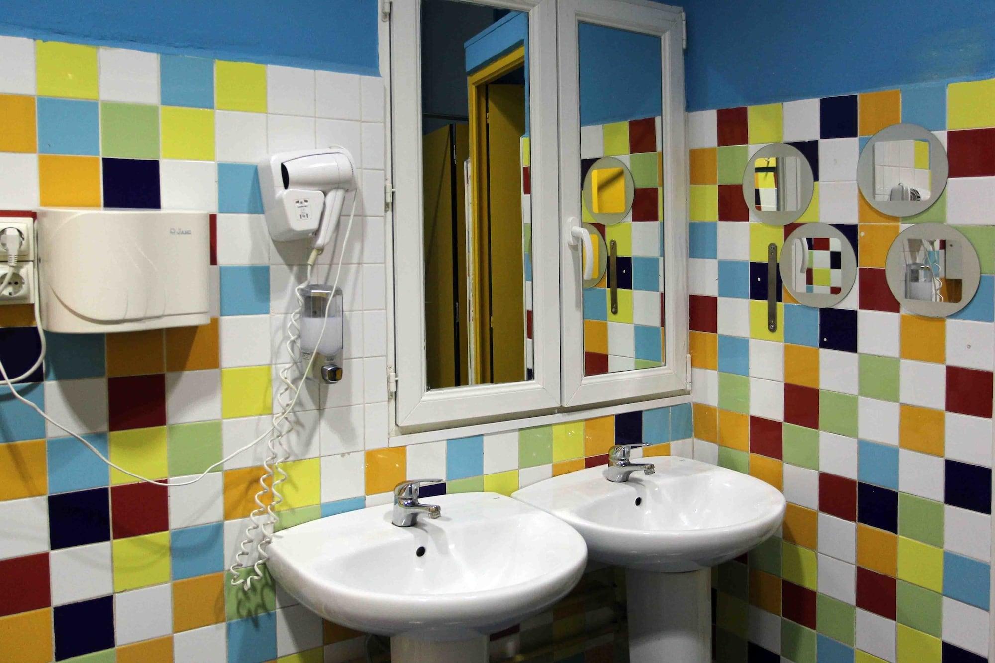 Red Nest Hostel Walencja Zewnętrze zdjęcie