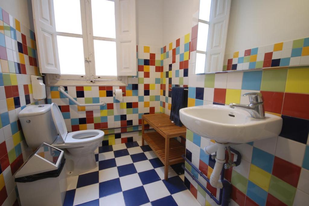 Red Nest Hostel Walencja Zewnętrze zdjęcie