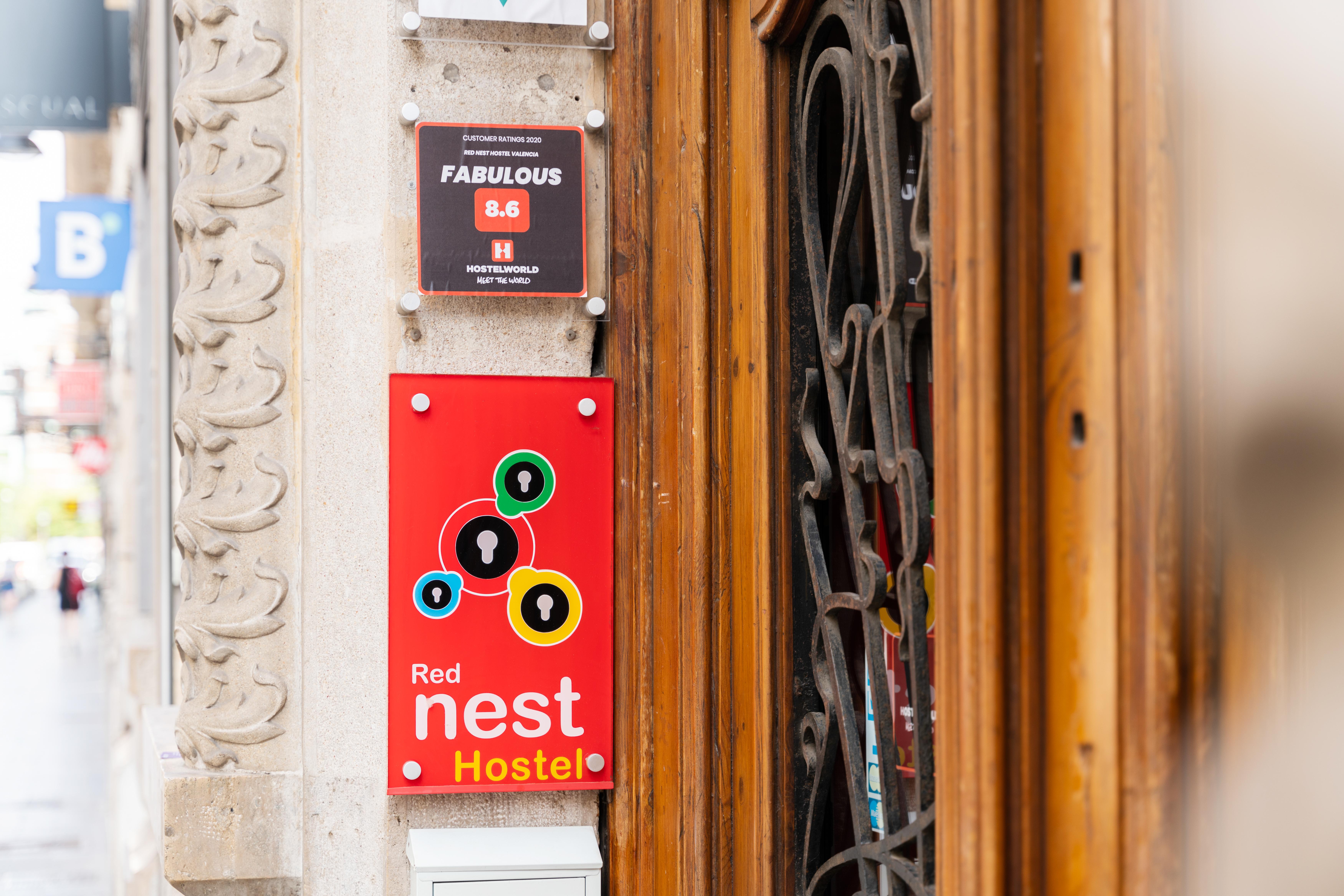 Red Nest Hostel Walencja Zewnętrze zdjęcie