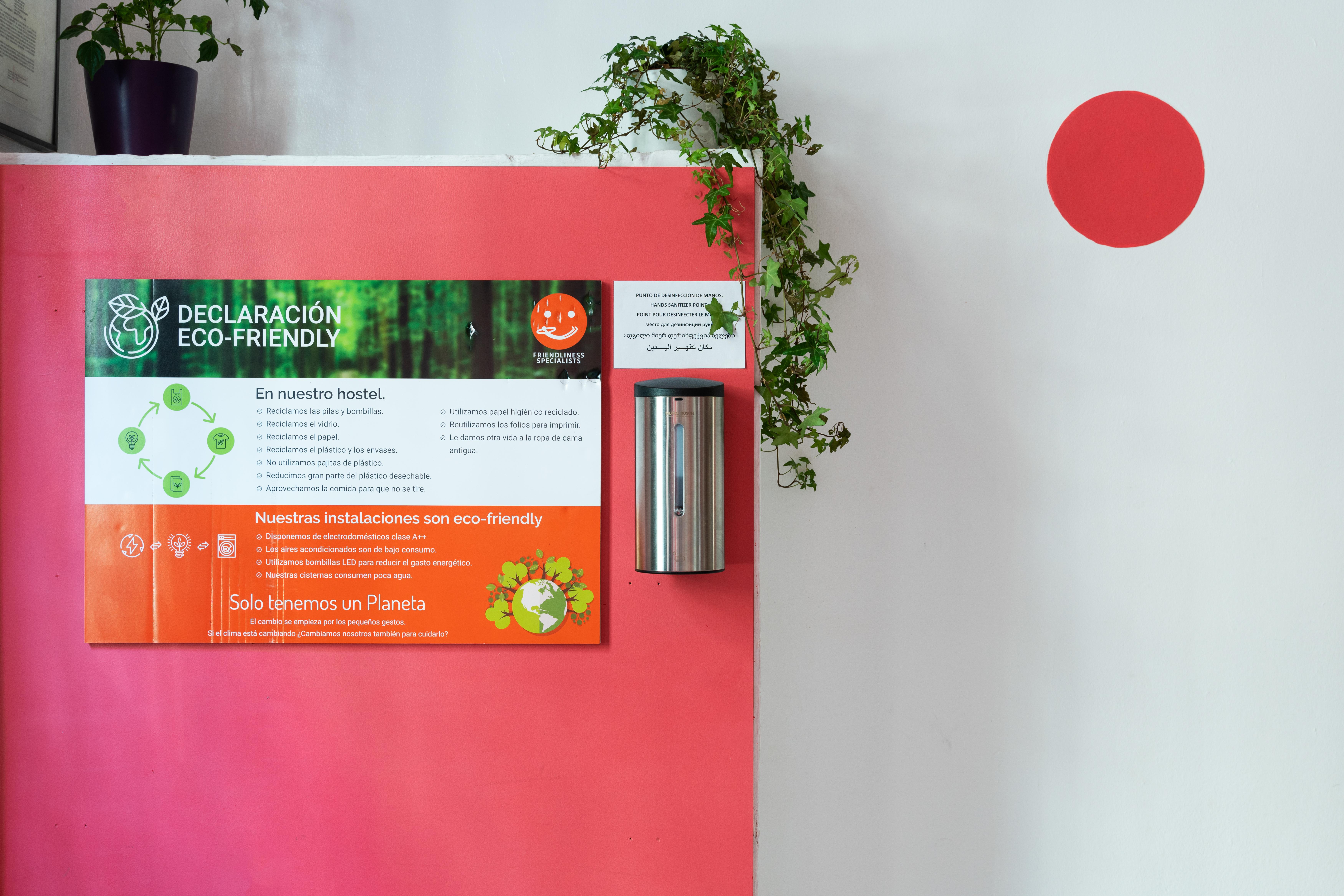 Red Nest Hostel Walencja Zewnętrze zdjęcie