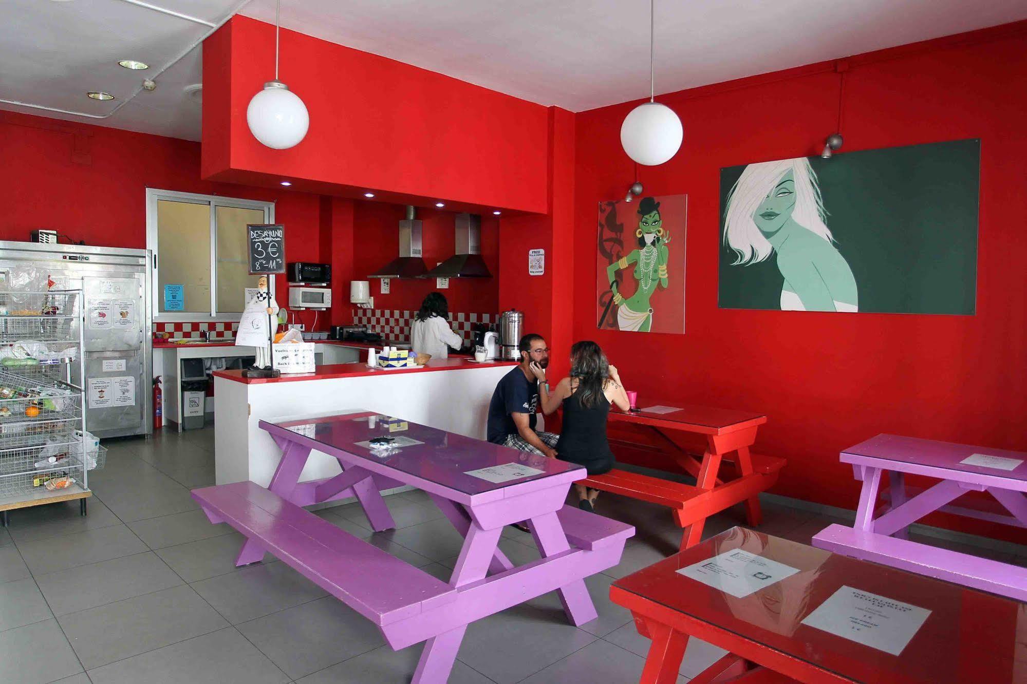 Red Nest Hostel Walencja Zewnętrze zdjęcie
